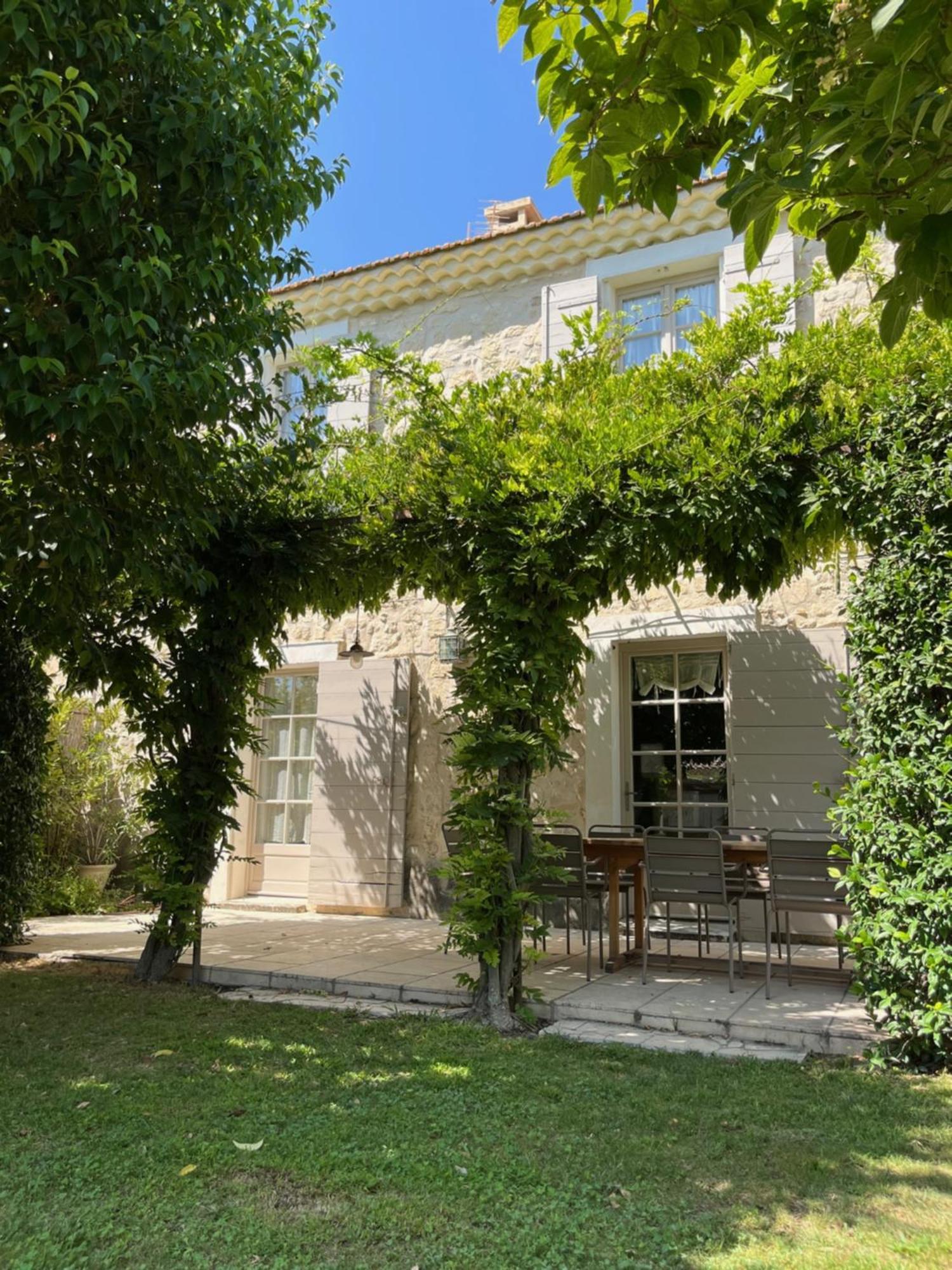 Le Mas Du Chemin : Mas Typique Des Alpilles Paradou Exterior foto